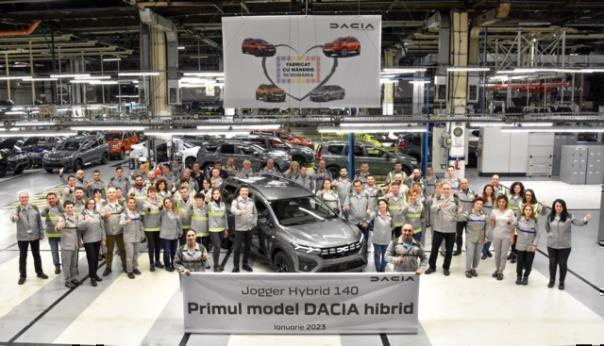 DACIA STARTET PRODUKTION DES NEUEN JOGGER HYBRID AM STANDORT MIOVENI